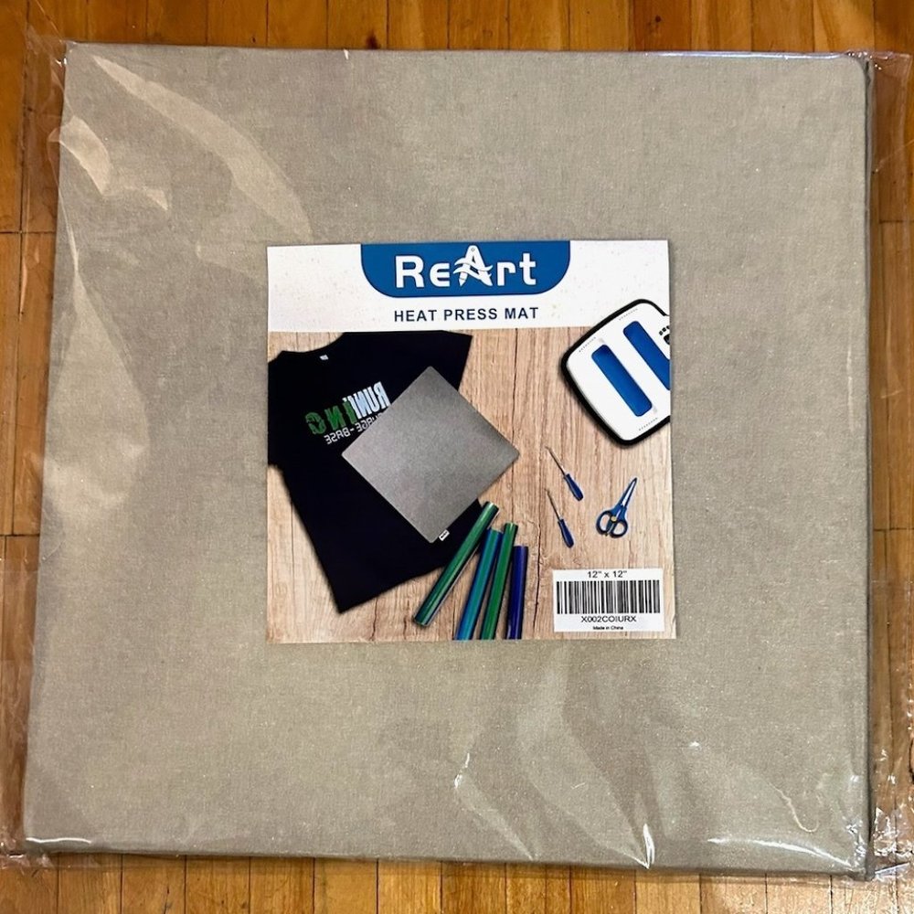 BRAND NEW 12"x12" HEAT PRESS MAT FOR CRICUT PRESS OR IRON USE